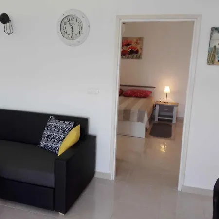 Apartment In Razanac 35305
